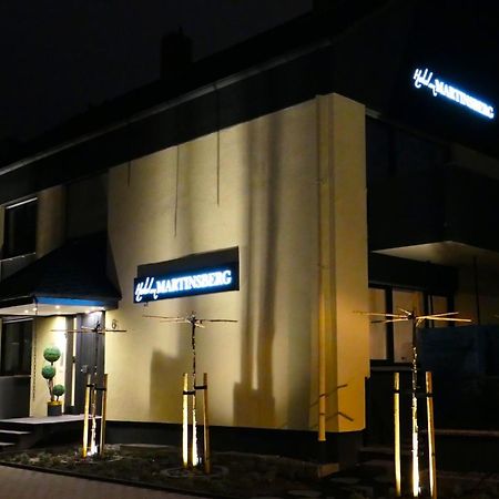 Hotel Am Martinsberg Андернах Екстериор снимка