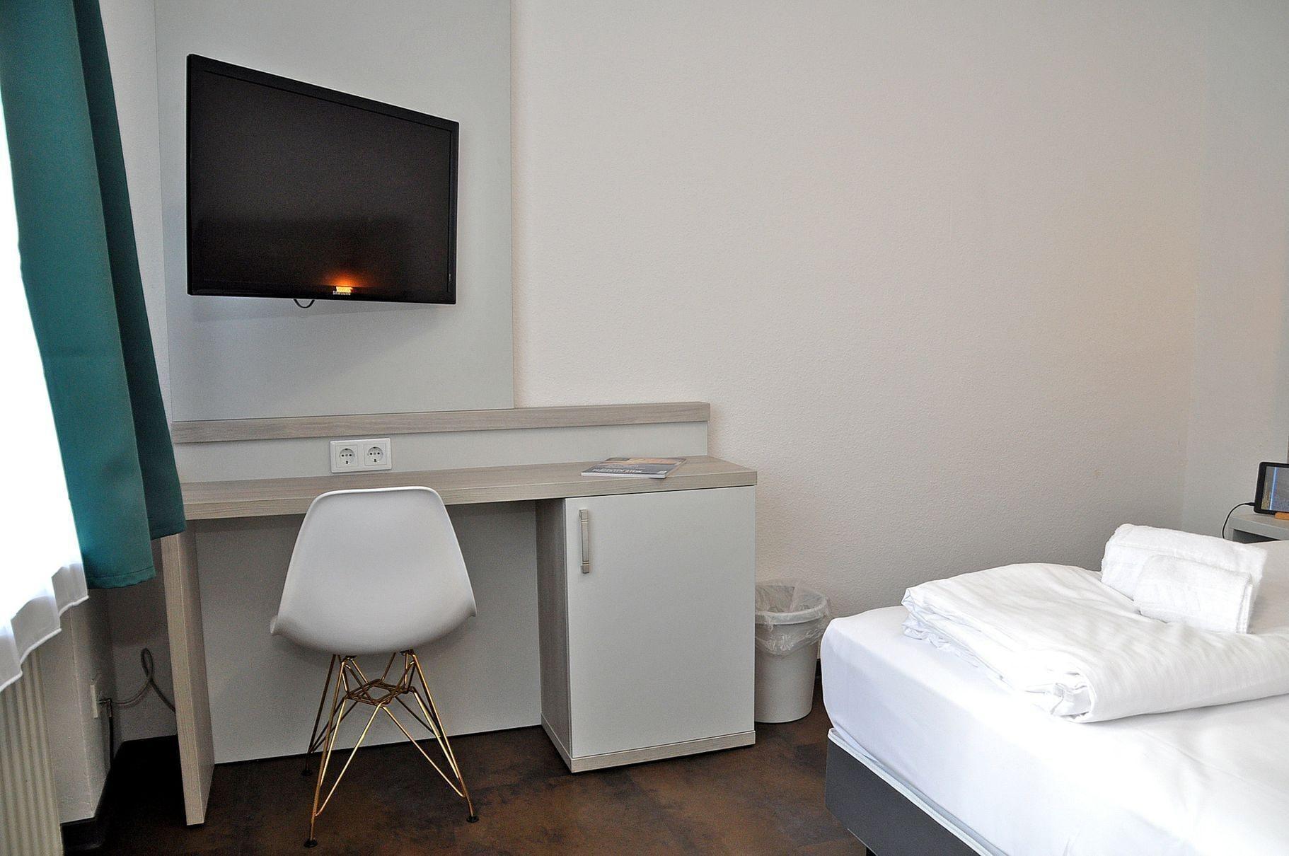 Hotel Am Martinsberg Андернах Екстериор снимка
