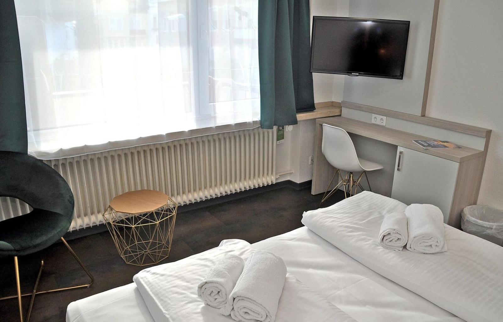 Hotel Am Martinsberg Андернах Екстериор снимка