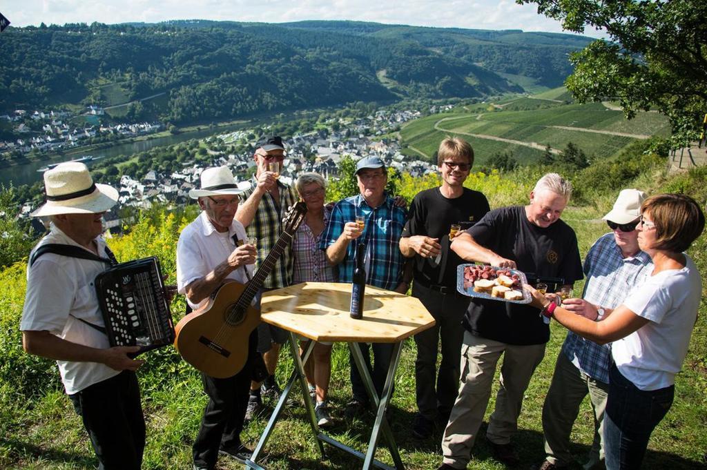 Hotel Am Martinsberg Андернах Екстериор снимка