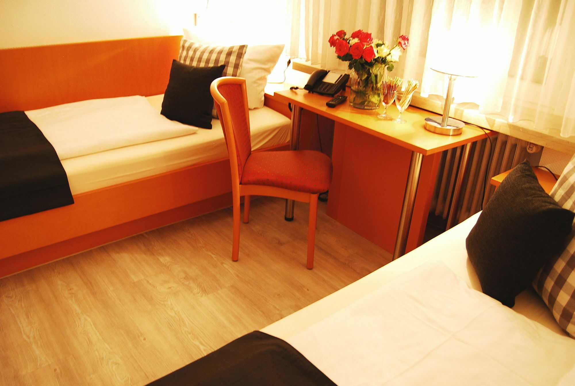 Hotel Am Martinsberg Андернах Екстериор снимка