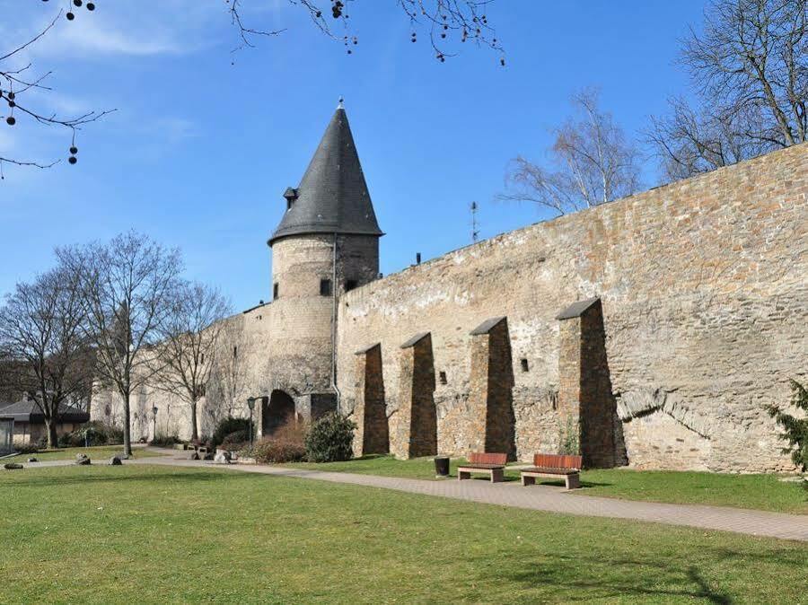 Hotel Am Martinsberg Андернах Екстериор снимка