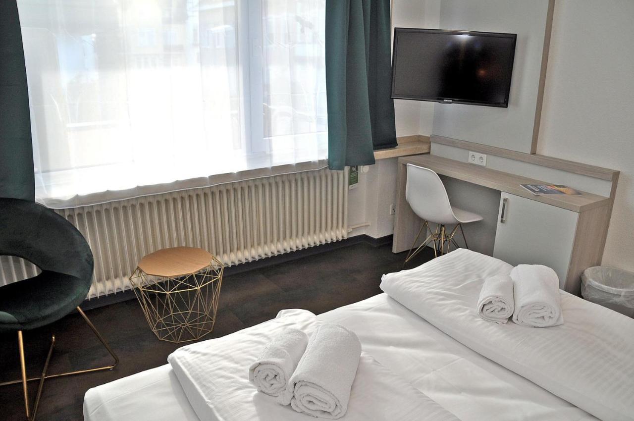 Hotel Am Martinsberg Андернах Екстериор снимка