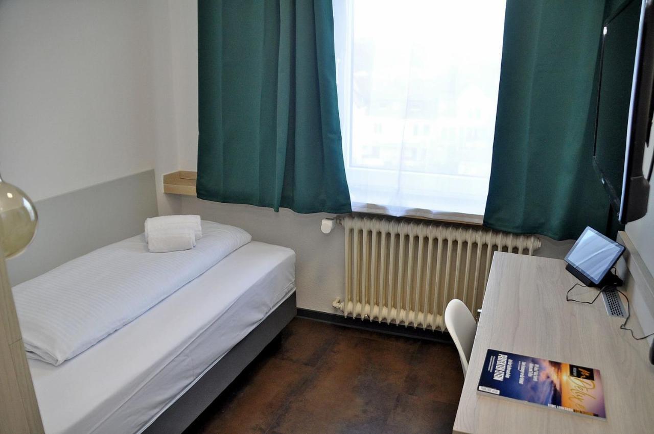 Hotel Am Martinsberg Андернах Екстериор снимка